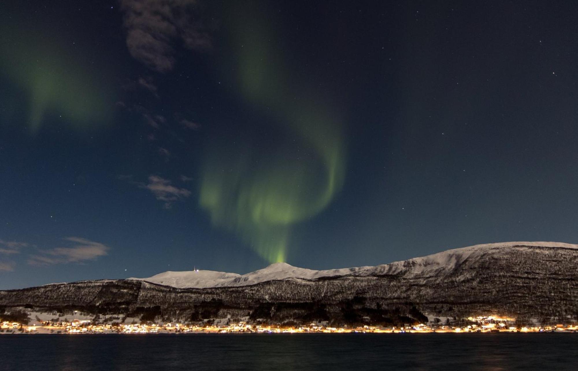 Apartamento Veien Til Senja Finnsnes Exterior foto